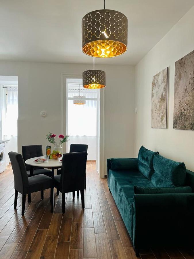 Lux Apartmans プーラ エクステリア 写真