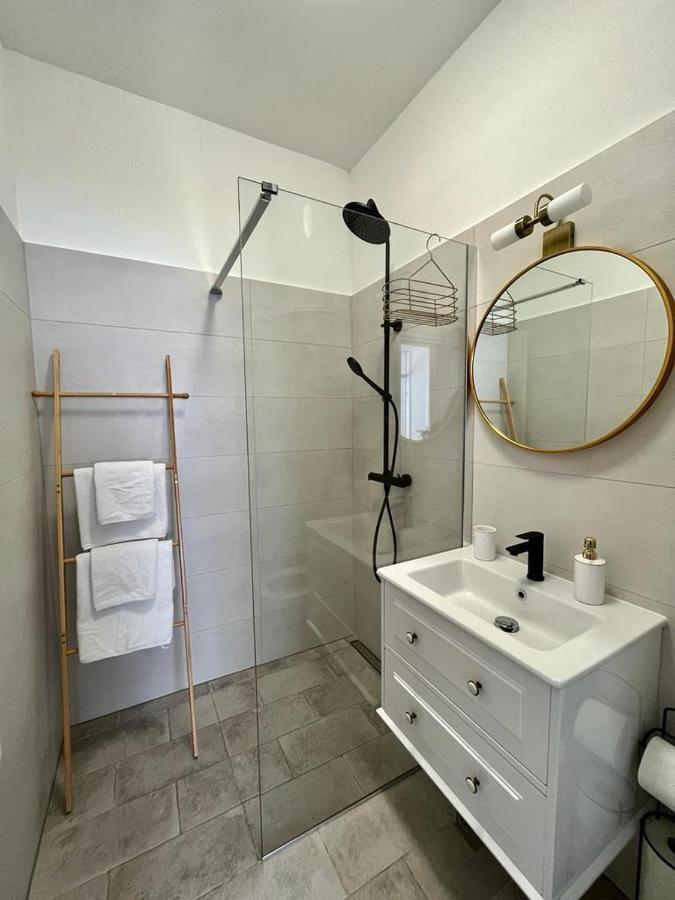 Lux Apartmans プーラ エクステリア 写真