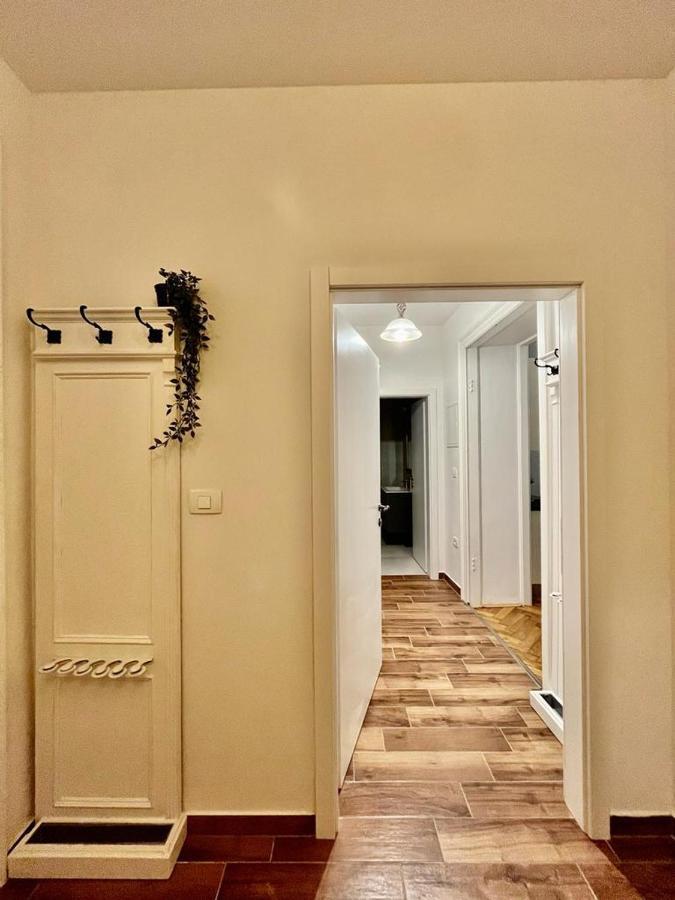 Lux Apartmans プーラ エクステリア 写真