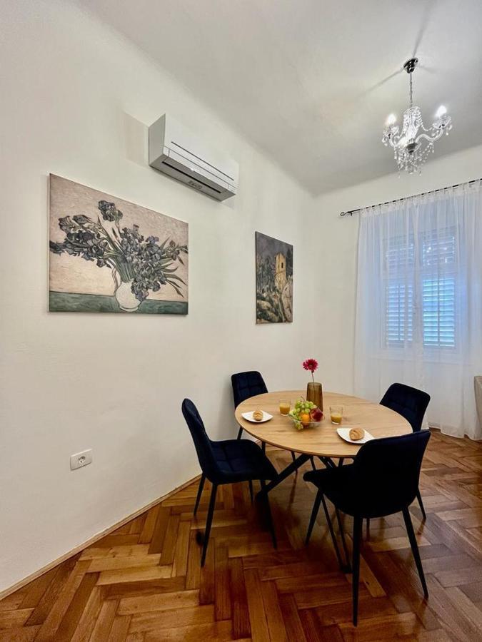 プーラLux Apartmansアパートメント エクステリア 写真