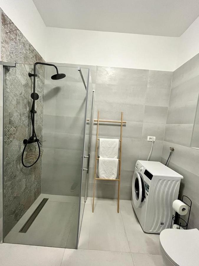 Lux Apartmans プーラ エクステリア 写真